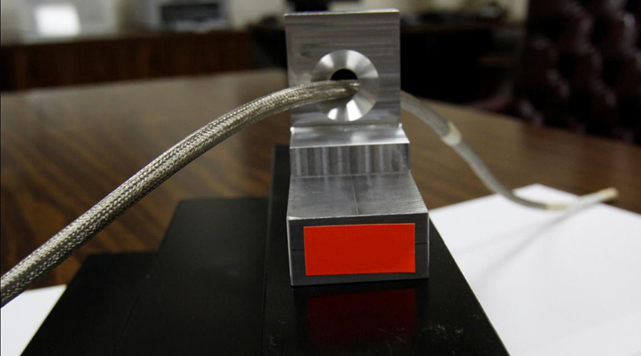 大連義邦PBO鍍金屬高分子纖維防波套耐磨測試,100次循環(huán)電阻無變化