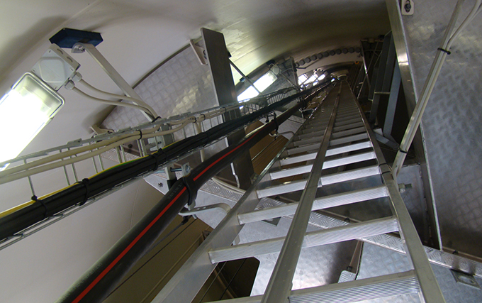 替代傳統防火涂料,SVT防火繃帶保障風電機組塔筒內部線纜的安全