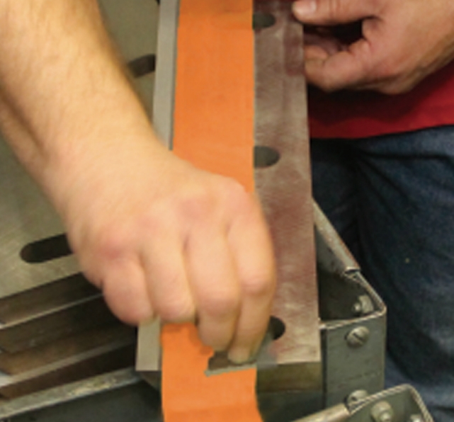 航發葉片噴涂遮蔽難題?單層CYB0511膠帶耐600℃/7次高溫,精準防護無殘膠